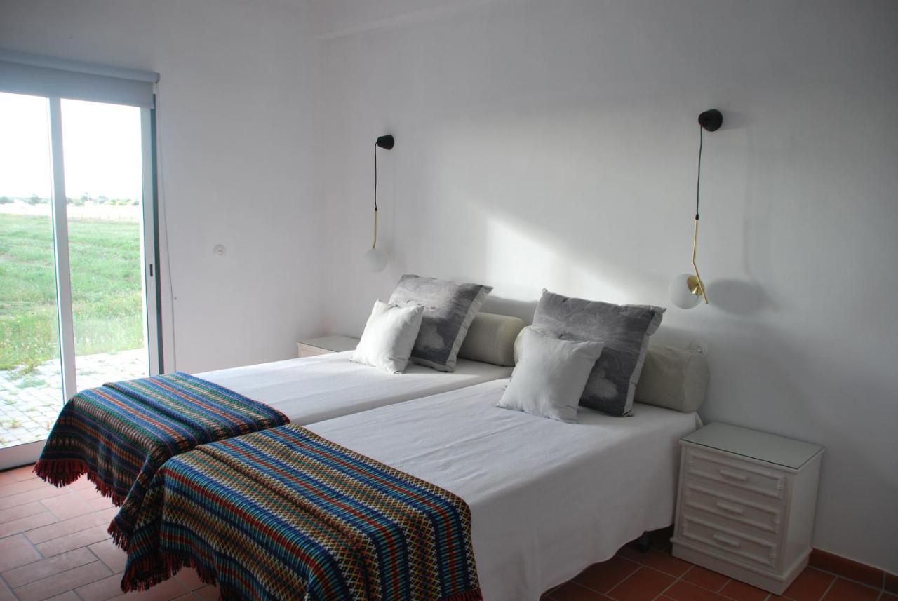 Hostal Monte Ramos Ferreira Do Alentejo Exterior foto