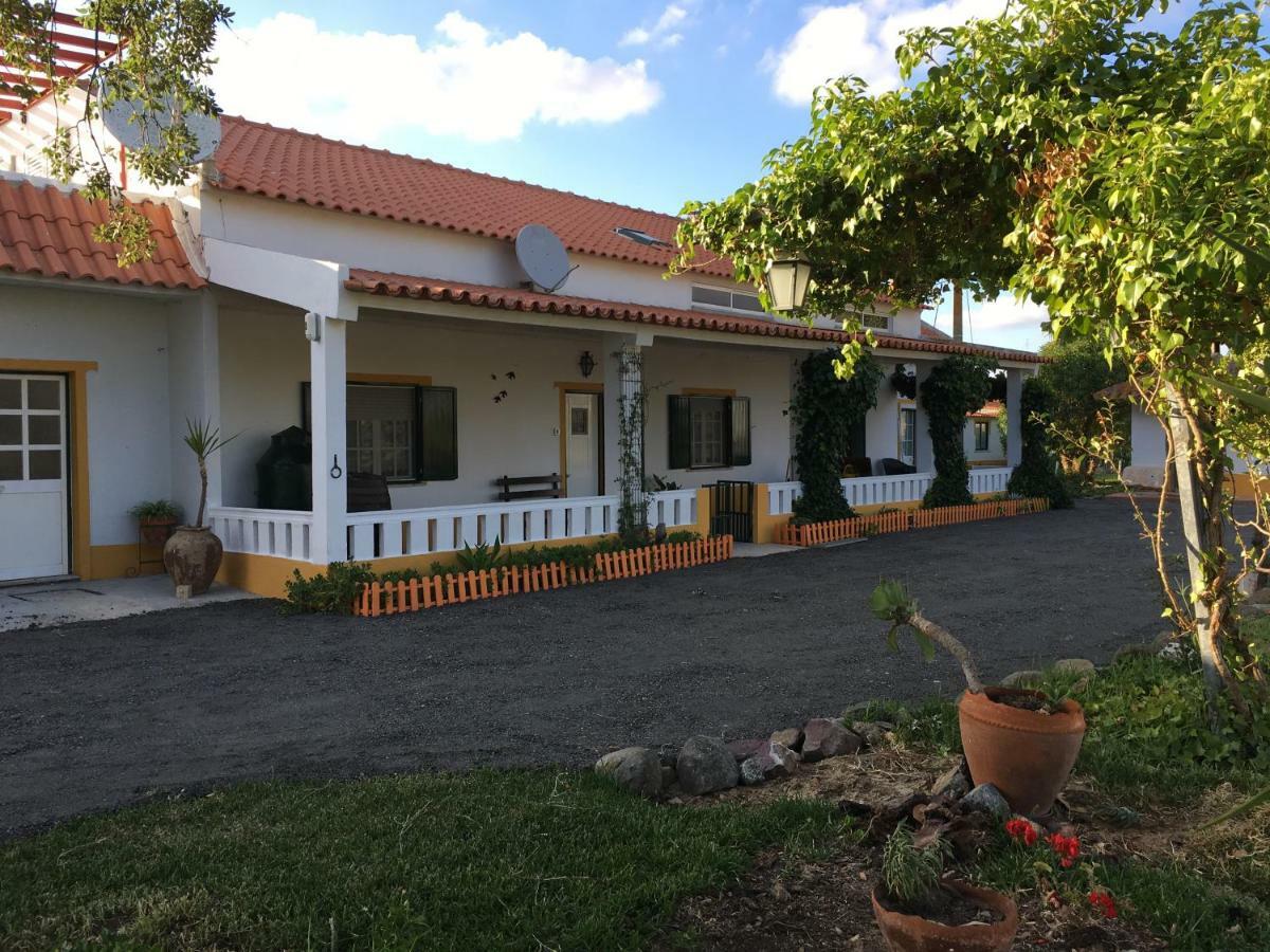 Hostal Monte Ramos Ferreira Do Alentejo Exterior foto
